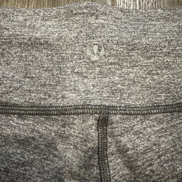 Lululemon Wunder Under Crop Leggings Heathered Slate Gray Mid Rise Size 4 Yoga - Picture 10 of 10